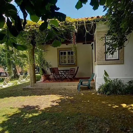 Bed & Breakfast Casa Da Roseira 2*